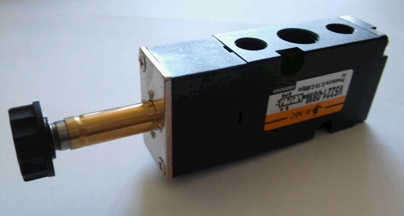 EMC V5221-08 ELEKTROZAWÓR PIĘCIODROGOWY 5/2 1/4"