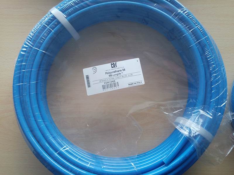 PRZEWÓD PU98 8X10 NIEBIESKI ROLKA 25m