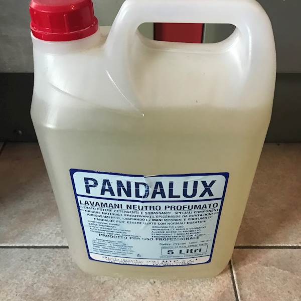 UP PANDALUX MYDLO W PLYNIE 5L