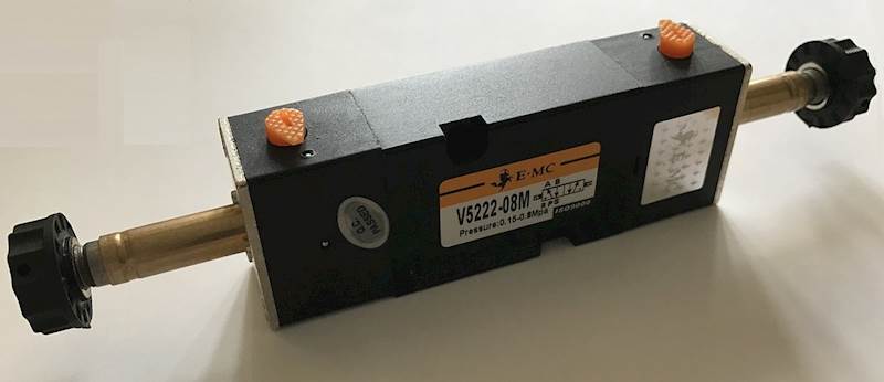 EMC V5222-08M ELEKTROZAWÓR PIĘCIODROGOWY 5/2 1/4"