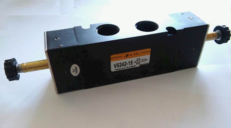 EMC V5242-15 ELEKTROZAWÓR PIĘCIODROGOWY 5/2 1/2"