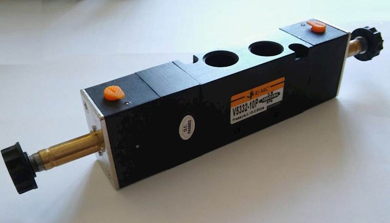EMC V5332-10P ELEKTROZAWÓR PIĘCIODROGOWY 5/3 3/8"